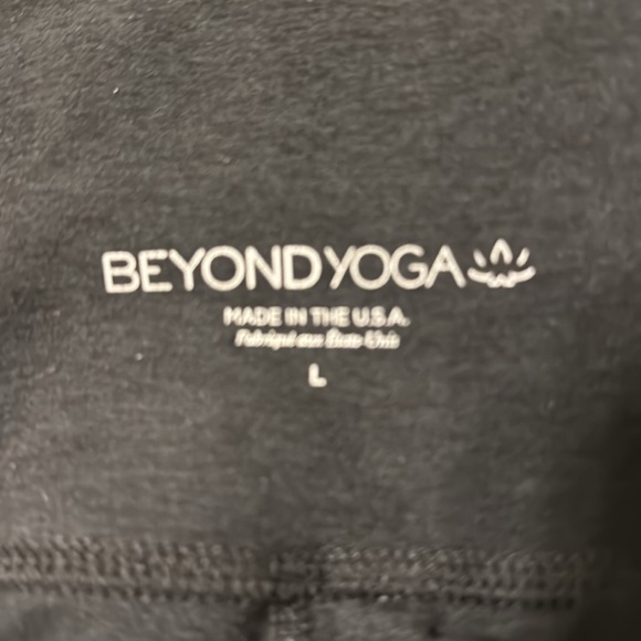 BEYOND YOGA Everyday Space Dye High Waist Pocket Leggings Sz Large SNAGGED - Picture 3 of 7